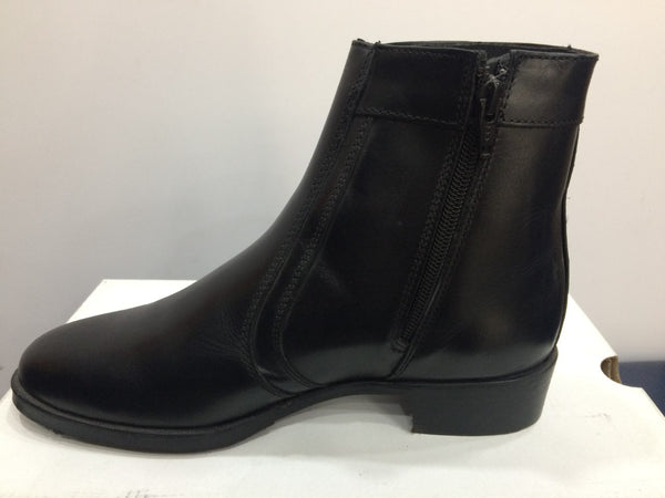Scimitar Black Leather Side Zip Lightweight Boot (M727A)